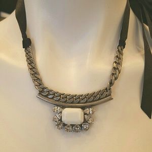 VAN GALZ Ribbon Necklace with Crystal/Metal